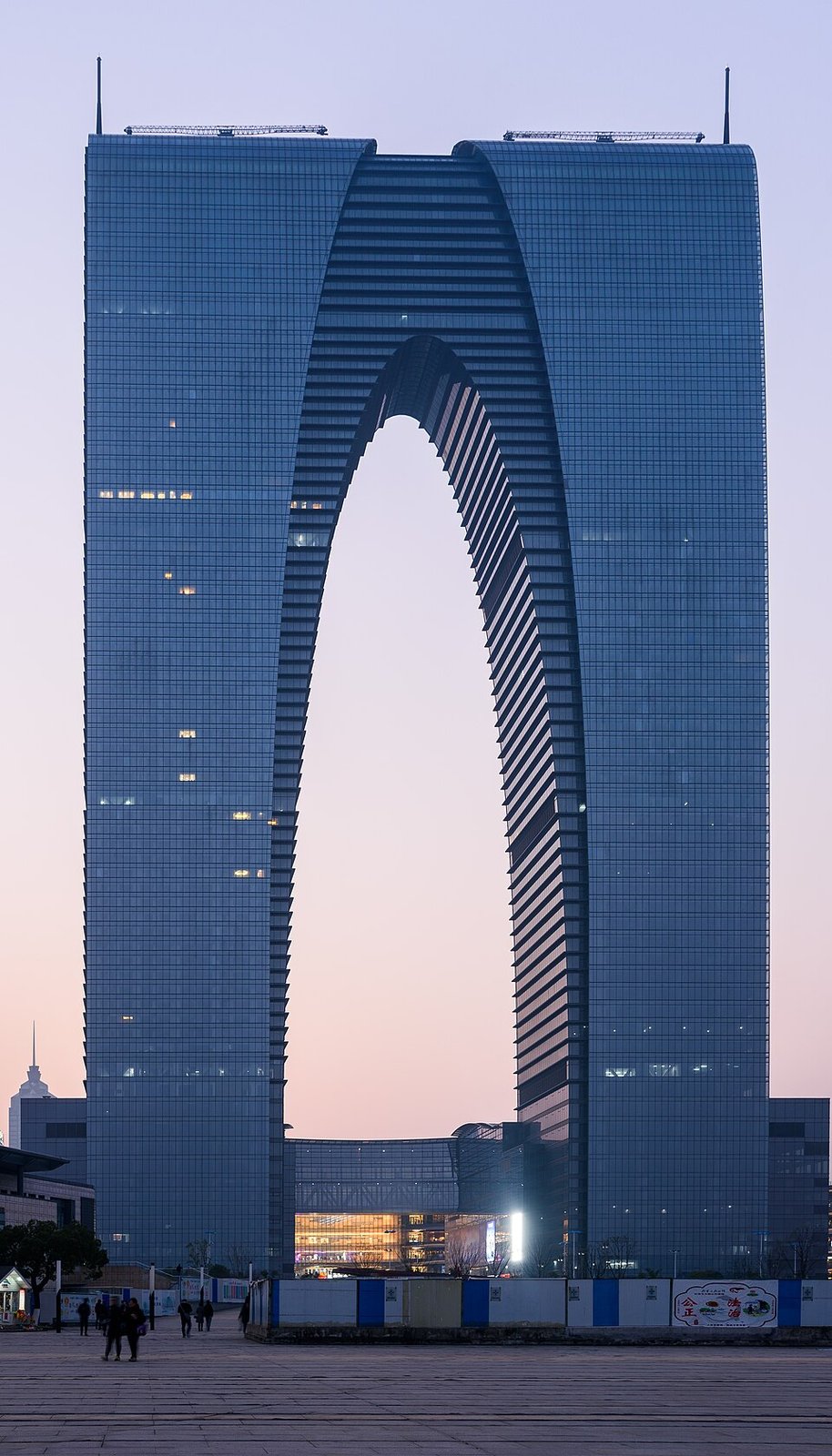 东方之门 参考图 1